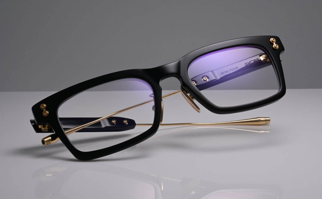 akoni（アコニ）WISE-FOUR